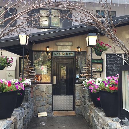 Black Bear Inn Thredbo Dış mekan fotoğraf