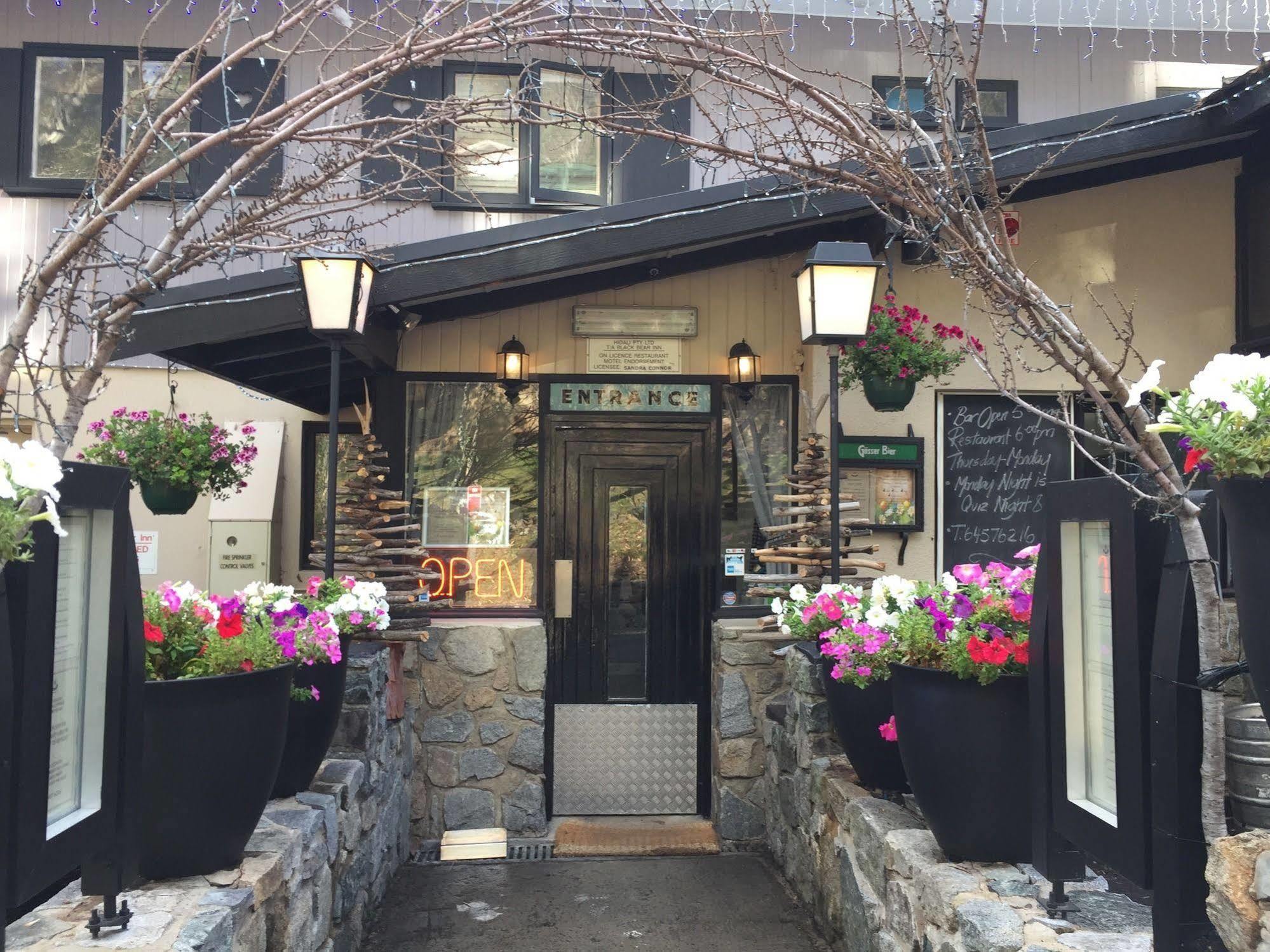 Black Bear Inn Thredbo Dış mekan fotoğraf